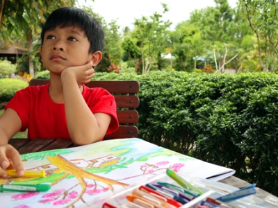 4 ways to squash a child’s imagination image