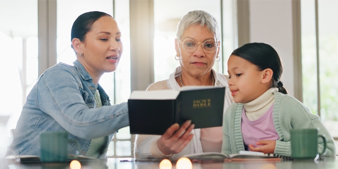 How can busy parents get into the Bible? image
